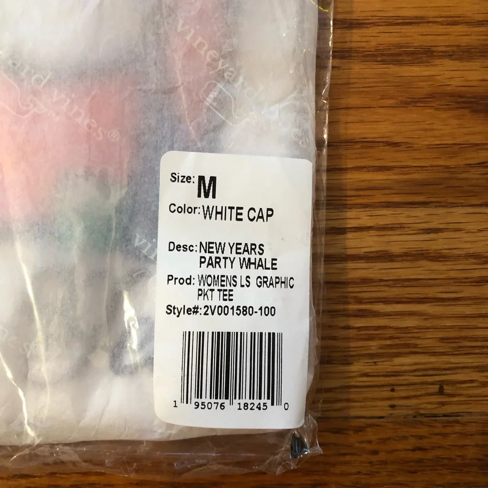 Vineyard Vines NWT New Years Long Sleeve - Picture 4 of 8